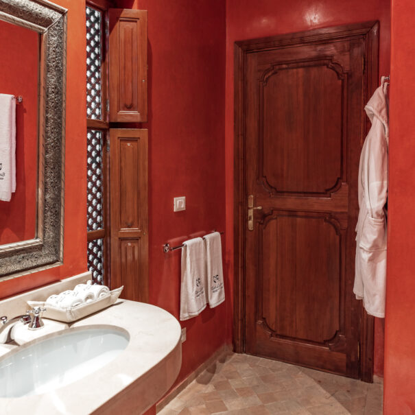 Riad Luciano - Rooms and Suites - Red Room "LALLA"
